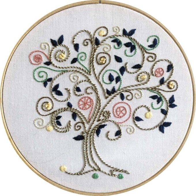 Kit de broderie traditionnelle : Mon arbre de vie été Sophie Delhomme