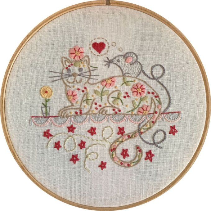 Kit de broderie traditionnelle : Baba chat de Marie Suarez