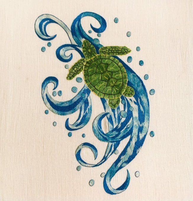 Kit de broderie traditionnelle :  CRUSH LA TORTUE de Sophie Delhomme