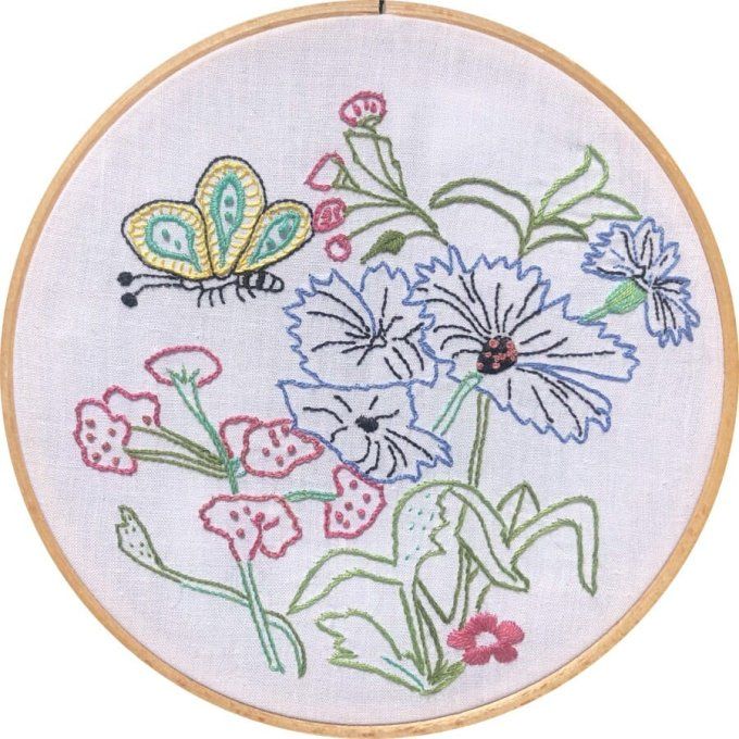 Kit de broderie traditionnelle : Brassée de fleurs sauvages Sophie Delhomme