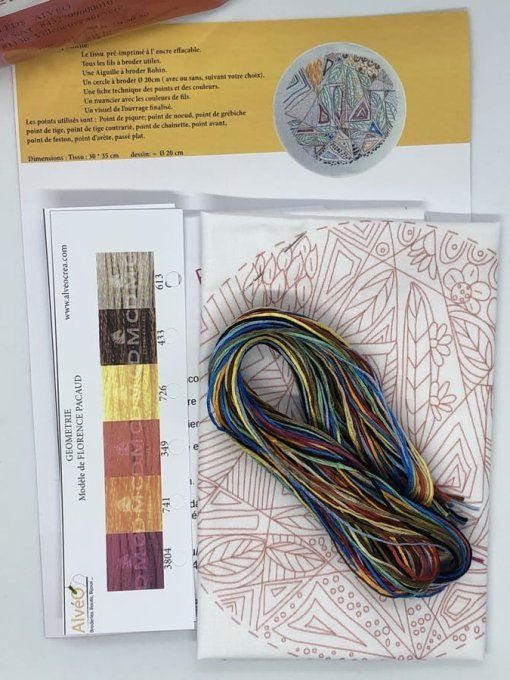 Kit de broderie traditionnelle : GEOMETRIE