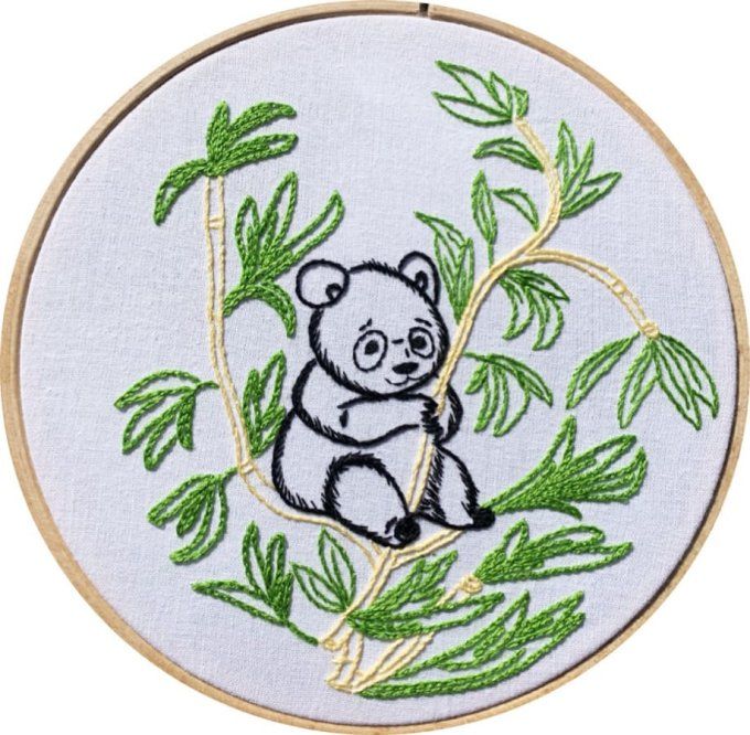 Kit de broderie traditionnelle : PANDA YUAN MENG de Sophie Delhomme