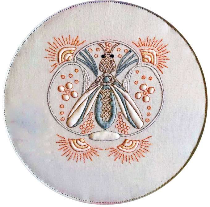 Kit de boutis : L'abeille et la ruche  tout couleur