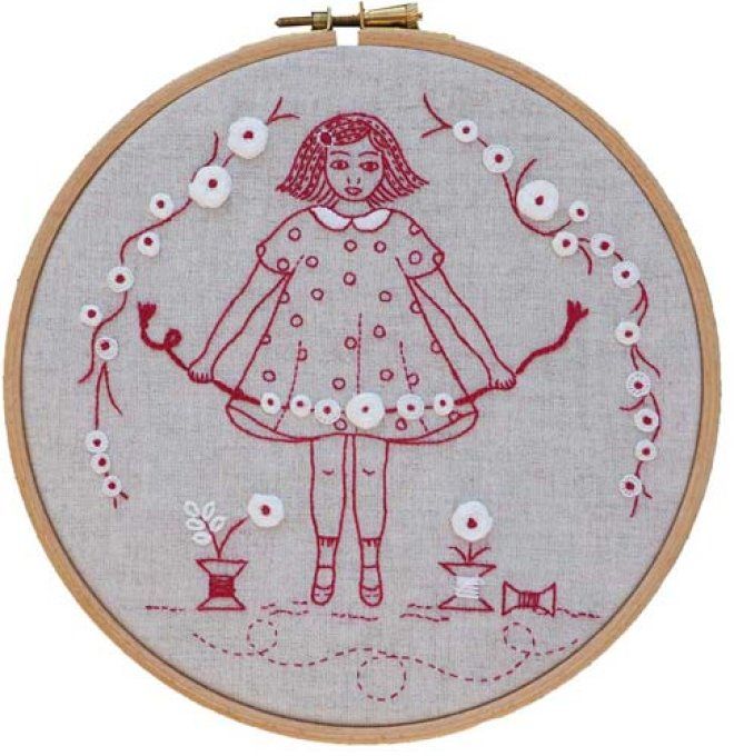 Kit de broderie traditionnelle : Fleurs blanche de Marie suarez