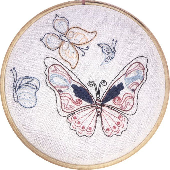 Kit de broderie traditionnelle : Papillons Sophie Delhomme