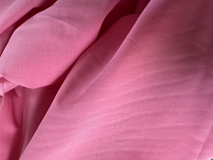 Tissu Batiste Coton 100% couleur rose prononcé alveocrea