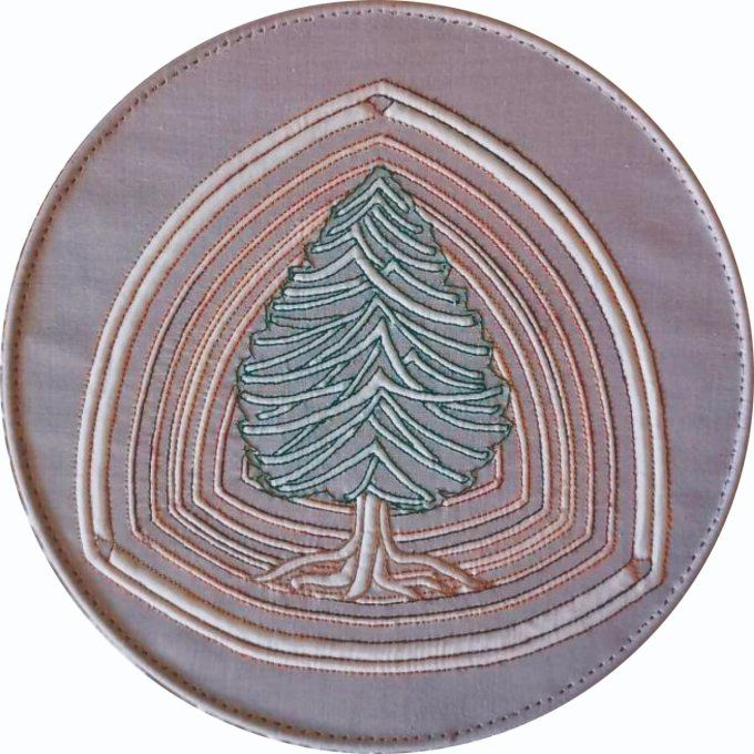 Boutis : Ogives : Sapin en boutis d'ombrerealisé par Annick